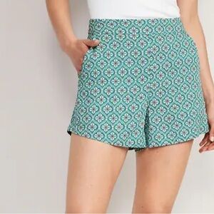 Old Navy high rise playa Patterned Green and White Shorts xxl